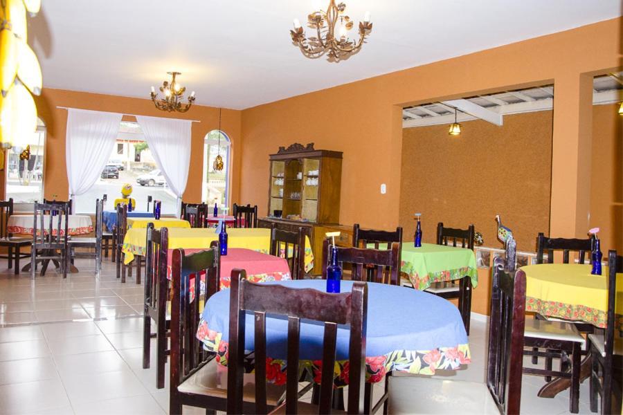 Hotel Gandhi Жакутинга Екстериор снимка